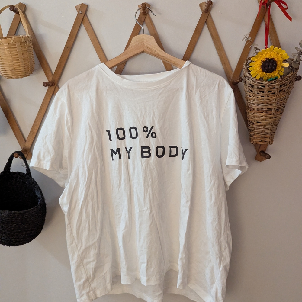 Everlane White Organic Cotton Tee with Subtle Logo